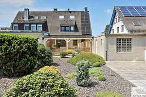 Moderne Doppelhaushälfte mit großem Garten, Einliegerwohnung & PV-Anlage in Urdenbach – Düsseldorf – Vorschaubild 11