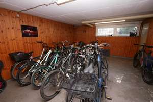 Rarität in Buer: Renovierte 4,5-Zimmer-Dachgeschoss-Wohnung mit Balkon und Stellplatz zu vermieten – Vom-Stein-Str. 3, 45894 Buer, Gelsenkirchen – Vorschaubild 18