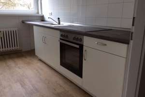 Verfügbar ab 01.07.26:  Erdgeschoßwohnung mit Duschbad und Balkon – Göteborgring 73, 24109 Mettenhof, Kiel – Vorschaubild 1