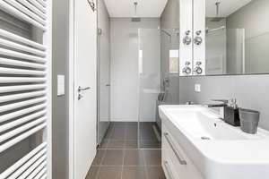 2-Zimmer Dachgeschosswohnung - hochwertig mit großer Dachterrasse! FREI ab 2027! – Die vollständige Adresse der Immobilie erhältst du vom Anbieter., 13055 Alt-Hohenschönhausen, Berlin – Vorschaubild 14