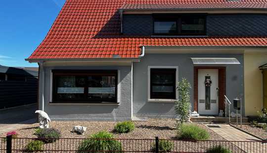 Bild von Gepflegtes Zweifamilienhaus in Bremen mit Garten zum Wohlfühlen