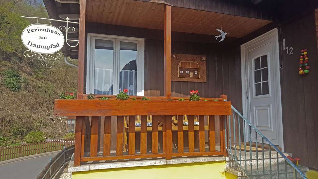 Immobilie in Münstermaifeld - Koffer packen, ankommen und direkt wohlfühlen – Ihr bezugsfertiges Ferienhaus an der Mosel - Bild 4