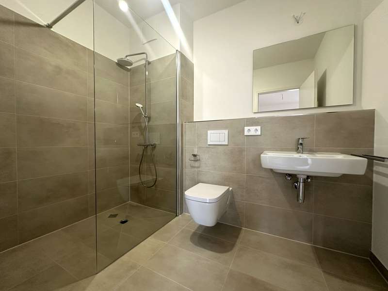 **Erstbezug** 3-Raum-Wohnung mit Balkon in Dresden-Friedrichstadt - Photo 3