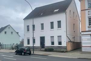 Freistehendes 9 Fam.-Haus in Essen an der Ruhr - Nähe Grünanlage Henglerstraße