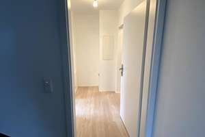  Renovierte, helle, ruhige 3-Zimmer-Wohnung im EG mit EBK, Terrassendeck in S-Feuerbach – Die vollständige Adresse der Immobilie erhältst du vom Anbieter., 70469 Hohe Warte, Stuttgart – Vorschaubild 3