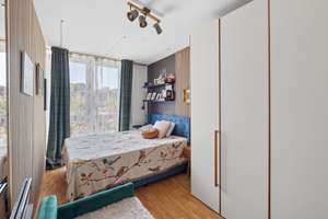 Ihr Passiv‑Reihenhaus in Iserbrook – klare Architektur, hohe Effizienz. – Die vollständige Adresse der Immobilie erhältst du vom Anbieter., 22589 Iserbrook, Hamburg – Vorschaubild 10