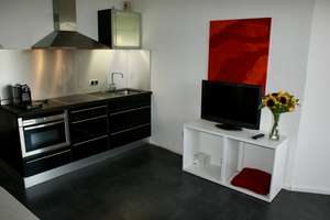 Stilvolle, 2-Zimmer-Wohnung mit Balkon und Einbauküche in Düsseldorf – Schlösstrasse 13, 40477 Pempelfort, Düsseldorf – Vorschaubild 1
