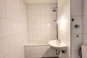 Geräumige 3-Zimmer-Wohnung mit Loggia - provisionsfrei – Kornblumenring 109, 12357 Rudow, Berlin – Vorschaubild 7