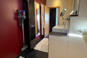 Ein Zuhause zum Verlieben – stilvolles Reihenmittelhaus mit Pool in Toplage · provisionsfrei – Die vollständige Adresse der Immobilie erhältst du vom Anbieter., 91056 Büchenbach West, Erlangen – Vorschaubild 27