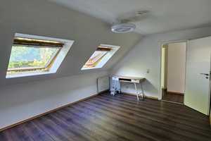 Schöne Dachgeschosswohnung mit großem Balkon in Bochum-Wattenscheid – Bochum – Vorschaubild 15
