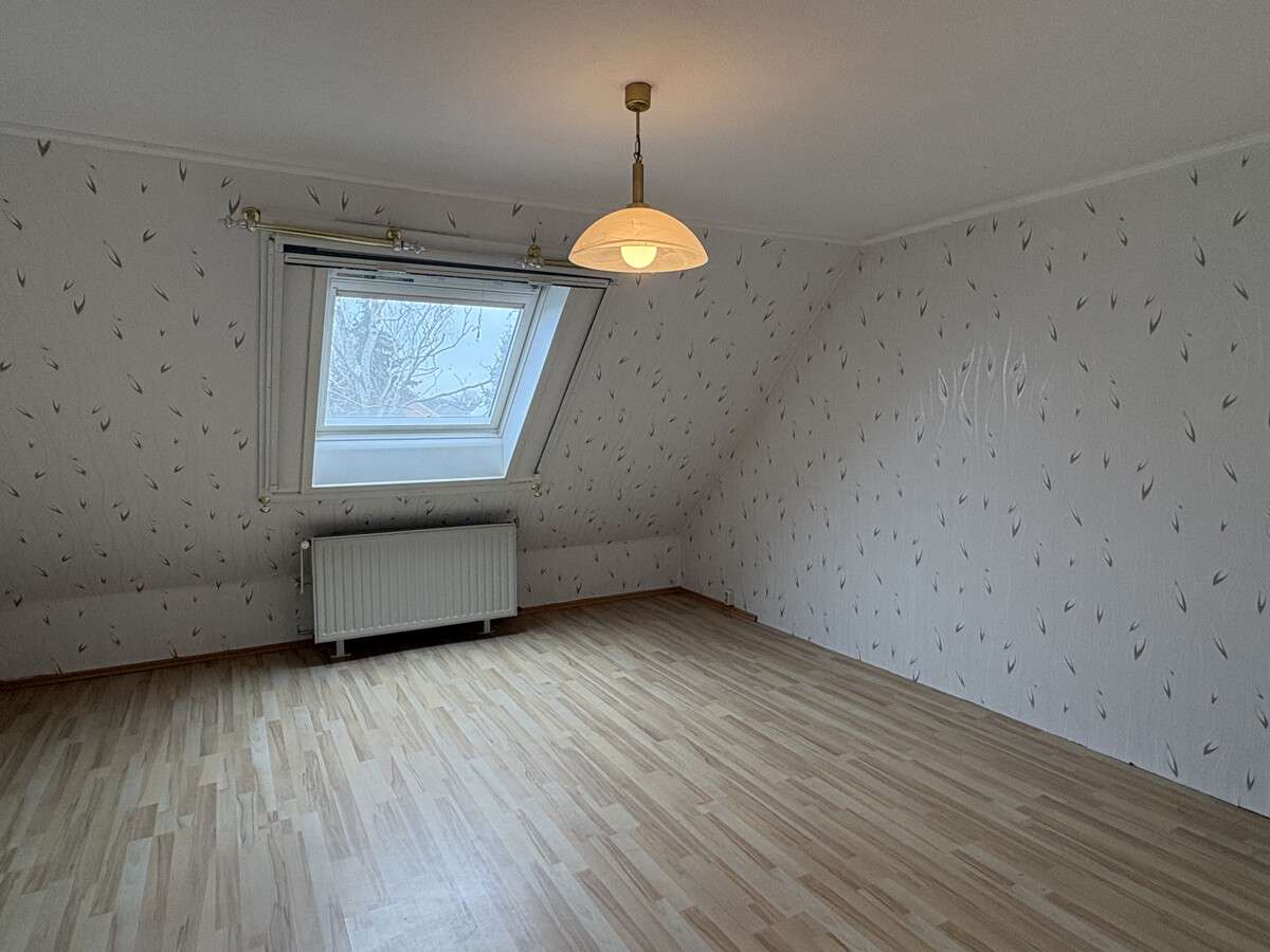 Immobilie in Burgdorf - KARSTEN IMMOBILIEN ermöglicht Ihnen: Wohnen im sehr gut geschnittenen Reihenmittelhaus in Burgdorf - Bild 18