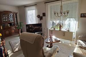 Vermietetes Reihenendhaus mit 2 Stellplätzen in Isserstedt zu verkaufen ! – Die vollständige Adresse der Immobilie erhältst du vom Anbieter., 7751 Isserstedt, Jena – Vorschaubild 2