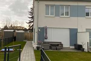 Sonnige, ruhig gelegene DHH,  135 m²,  5 Zimmer,  Zeitmietvertrag