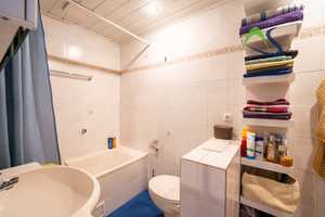 Charmantes Reihenmittelhaus in familienfreundlicher Wohngegend – Regensburg (Kreis) – Vorschaubild 7