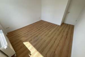 Geräumige 3 Zimmer-Wohnung mit 2 Balkonen und Wannenbad – Vorwerker Str. 107, 23554 Sankt Lorenz Nord, Lübeck – Vorschaubild 2