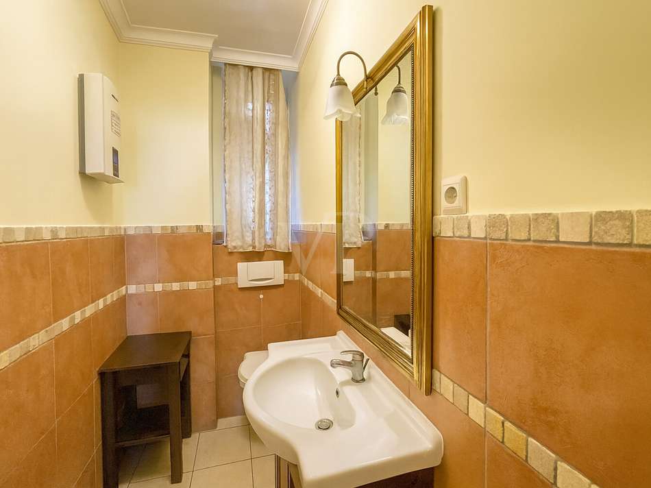 e2d51abc-273c-4bfb-a319-5592f2