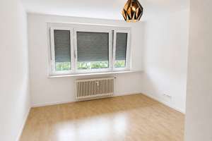 Helle 3-Zimmer-Wohnung direkt in der Pforzheimer Innenstadt – Bissinger Str. 4, 75172 Innenstadt, Pforzheim – Vorschaubild 2