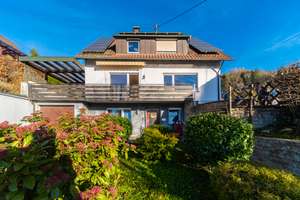 Herzlich willkommen in Ihrem neuen Zuhause in besonderer Hanglage! – Die vollständige Adresse der Immobilie erhältst du vom Anbieter., 71540 Murrhardt – Vorschaubild 1