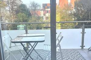 Modern MÖBLIERTE 2-Zi-Whg. mit gr. Balkon - Ruhig , Grün, Halbhöhenlage - oberhalb vom Lehenviertel – Die vollständige Adresse der Immobilie erhältst du vom Anbieter., 70180 Weinsteige, Stuttgart – Vorschaubild 1