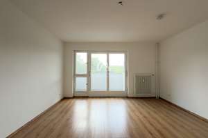 2 - ZIMMERWOHNUNG MIT BALKON IN BESTLAGE | PROVISIONSFREI – Blücherstraße 9, 10961 Kreuzberg, Berlin – Vorschaubild 2