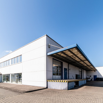 freistehende Hallenfläche mit anliegendem Verwaltungsgebäude | Erweiterungspotential | RUHR REAL