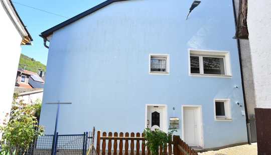 Bild von Modernisiertes Haus mit guter Aufteilung und gemütlichem Hof in Trechtingshausen.