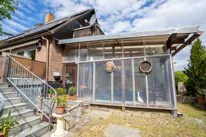 Gepflegtes Einfamilienhaus mit Pool, Vollkeller & Garage- ein Zuhause mit viel Potenzial! – Berlin – Vorschaubild 5