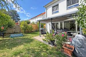 Familienfreundliches Reihenendhaus mit Garten & Terrasse in ruhiger Lage von Friedberg – 61169 Friedberg (Hessen) – Vorschaubild 2