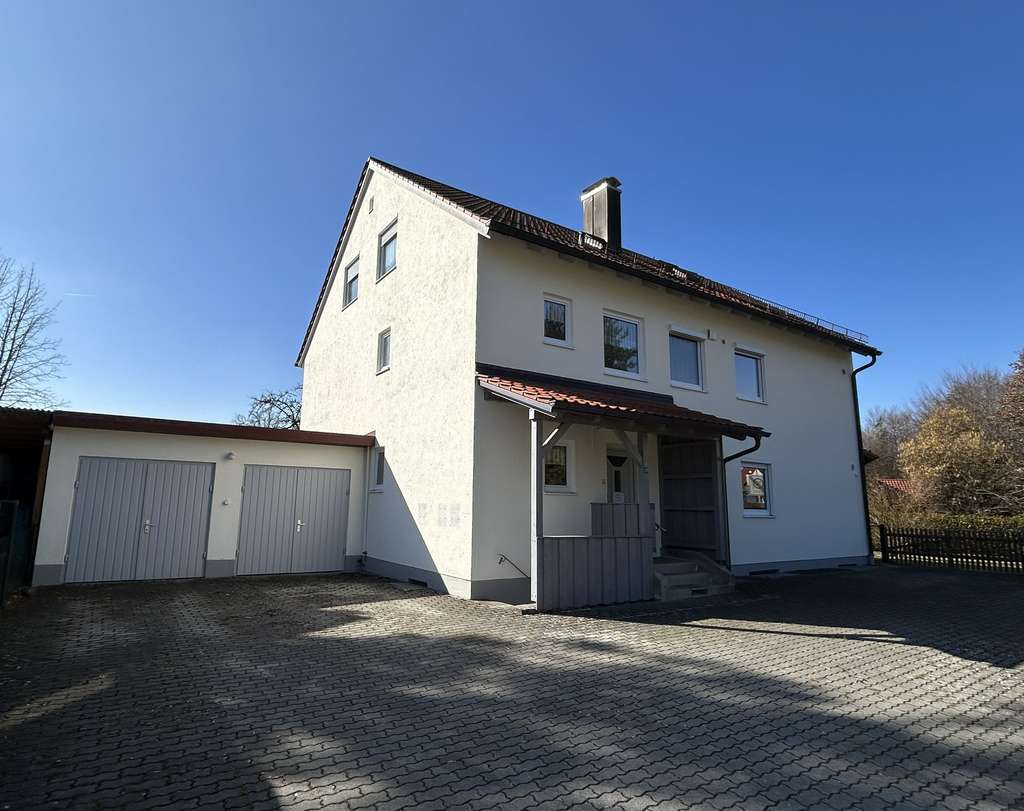 Immobilie in Geltendorf - Charmantes Mehrfamilienhaus mit großem Grundstück in Geltendorf

 - Bild 2