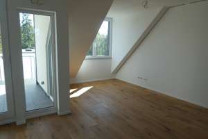 Neue Dachgeschosswohnung mit Flair im Energiesparhaus mit moderner Heiztechnik in Bonn   – Die vollständige Adresse der Immobilie erhältst du vom Anbieter., 53121 Endenich, Bonn – Vorschaubild 6
