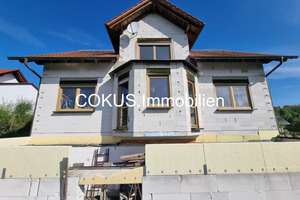 EFH mit Sonnenhoflage und Doppelgarage - Wohlfühloase mit Panoramablick – Die vollständige Adresse der Immobilie erhältst du vom Anbieter., 98574 Schmalkalden – Vorschaubild 1