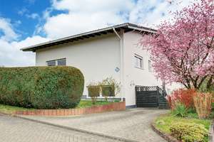 Top gepflegt und geräumig! Wohnhaus mit Einliegerwohnung in ruhiger Wohnlage!  – Die vollständige Adresse der Immobilie erhältst du vom Anbieter., 57642 Alpenrod – Vorschaubild 5