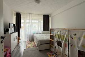 Helle 4-Zimmer-Wohnung mit Wintergarten im Herzen von Remscheid – Die vollständige Adresse der Immobilie erhältst du vom Anbieter., 42853 Mitte, Remscheid – Vorschaubild 2