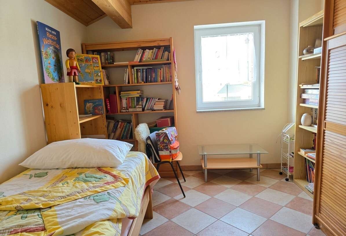 Immobilie in Itzgrund - „Leben am Rand der Natur – stilvolles Einfamilienhaus in idyllischer Ortsrandlage“ - Bild 14