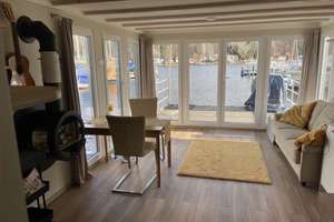 Autarkes Premium-Hausboot mit Liegeplatz in Berlin-Oberschöneweide – Die vollständige Adresse der Immobilie erhältst du vom Anbieter., 12459 Oberschöneweide, Berlin – Vorschaubild 4