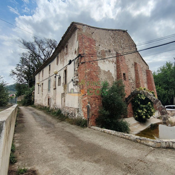 Historisches Masia mit Seele in Alcover und flachem Grundstück, mit außergewöhnlichem Potenzial.