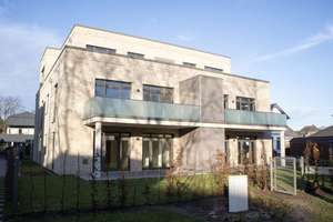 +++ Design trifft Komfort: Luxus im Alltag – Südterrasse mit Blick ins Parkgrundstück +++