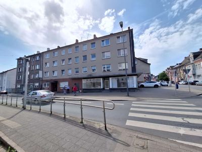 Wohn-und Geschäftshaus in Top-Ecklage-3 Gewerbe & 9 Wohneinheiten-Solide Kapitalanlage mit Potenzial