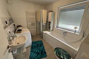 Straubing-Süd: Dreifamilienhaus mit Garagen – Eine Einheit frei verfügbar – Die vollständige Adresse der Immobilie erhältst du vom Anbieter., 94315 Kernstadt, Straubing – Vorschaubild 29