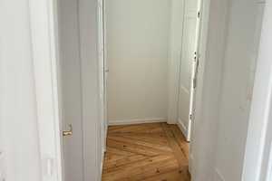 ** Erstbezug nach Sanierung! = Traumhafte 4-Zimmer Altbauwohnung im Herzen der Karlsruher City! – Stephanienstr. 71, 76133 Karlsruhe – Vorschaubild 3