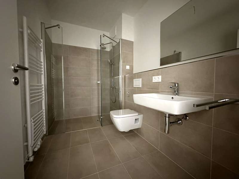 **Erstbezug** Helle 3-Raum-Wohnung mit Balkon in Dresden-Friedrichstadt - Photo 4