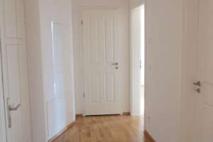 Bezugsfrei - Zentrum/Ost - Tolle 2-Zi.-Whg., 2 Balkone, Parkett/FuBoHeizg. und Aufzug – Die vollständige Adresse der Immobilie erhältst du vom Anbieter., 4315 Neustadt-Neuschönefeld, Leipzig – Vorschaubild 4