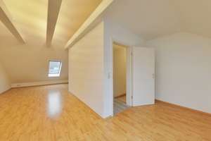 Exklusives RMH mit Garten, Garage, EBK und Terrasse zur Vermietung in Nürnberg - Pillenreuth – Die vollständige Adresse der Immobilie erhältst du vom Anbieter., 90455 Kornburg, Worzeldorf, Nürnberg – Vorschaubild 17