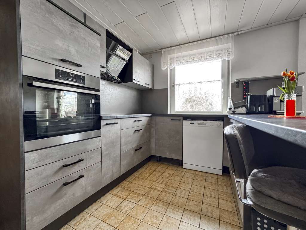 Immobilie in Steinheim am Albuch - Attraktives Mehrfamilienhaus mit 3 Wohneinheiten – ideal für Eigennutzer & Kapitalanleger - Bild 3