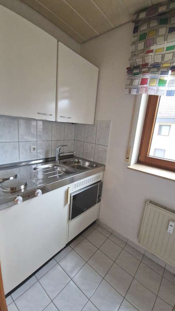 Immobilie in Hildrizhausen - 1814 – Gepflegte 2-Zimmer-Wohnung mit Balkon & drei Tiefgaragen in Hildrizhausen! - Bild 4