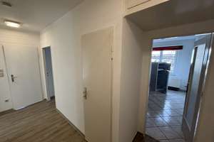 FÜR MAXIMAL ZWEI PERSONEN: IN 2017 RENOVIERTE 2-ZIMMER-WOHNUNG MIT WESTBALKON IN NBG.-WÖHRD – Schranke 16, 90489 Wöhrd, Nürnberg – Vorschaubild 6