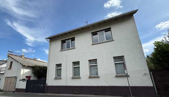 Bild von **Zwei-Familienwohnhaus in ruhiger Wohnlage von Frankfurt-Oberrad**