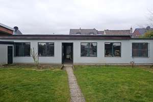 Großes Grundstück in Rheinnähe mit einem Dreifamilienhaus und einer Gewerbehalle – Die vollständige Adresse der Immobilie erhältst du vom Anbieter., 41468 Uedesheim, Neuss – Vorschaubild 8