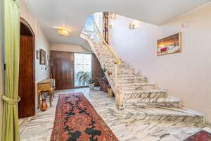 Großzügiges Einfamilienhaus mit Einliegerwohnung, Garten und Entwicklungspotenzial – Die vollständige Adresse der Immobilie erhältst du vom Anbieter., 86179 Haunstetten-Nord, Augsburg – Vorschaubild 3