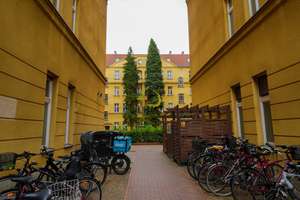 Historischer Charme trifft moderne Lebensqualität: 2-Zimmer Wohnung in begehrter Lage von Pankow – Die vollständige Adresse der Immobilie erhältst du vom Anbieter., 13187 Pankow (Ortsteil), Berlin – Vorschaubild 2